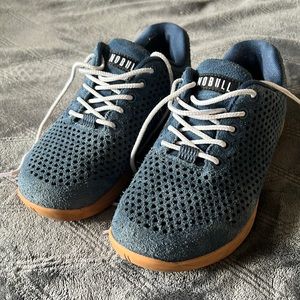 NoBull dusk suede trainers size 7 no extra laces